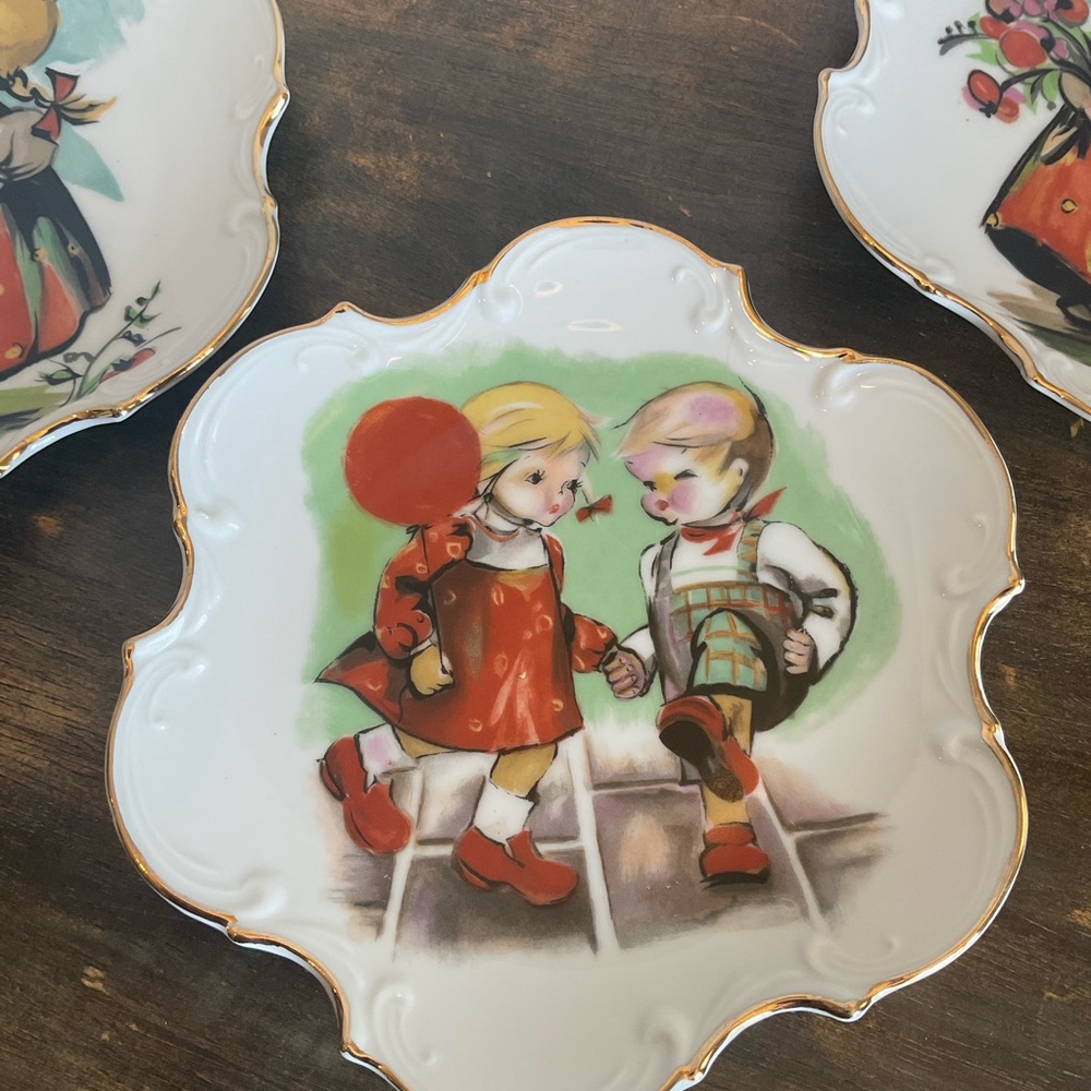 Vintage Norcrest Japan Decorative Plates – Set of 3 – Gold Trim – P-556